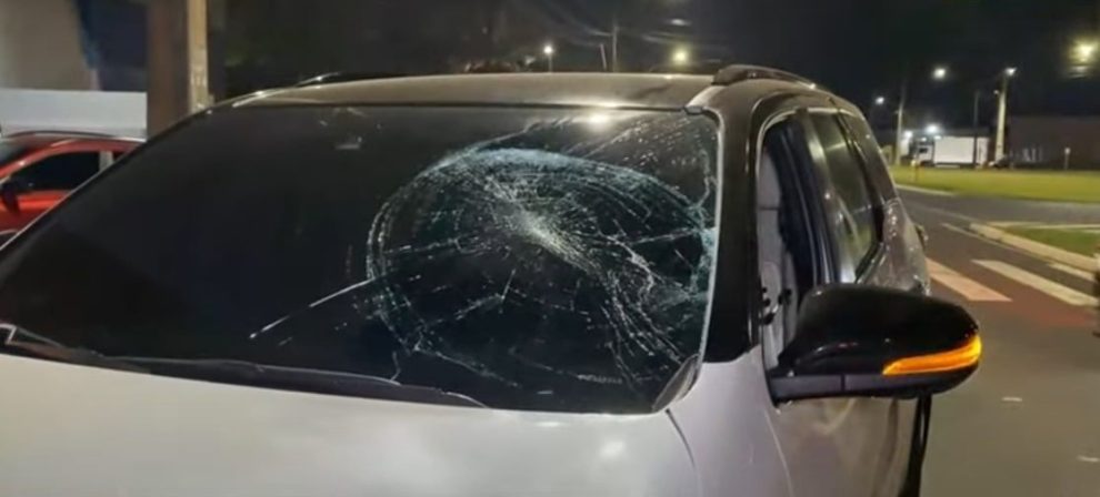 Ciclista é atropelado por caminhonete na Avenida Morangueira, em Maringá