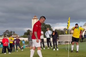 Footgolf: esporte une golfe e futebol e conquista adeptos no Paraná