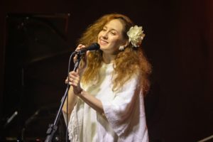 Show 'Gal Costa Eternamente', com Keidma Juliana, terá apresentação em Maringá; ingressos já estão disponíveis