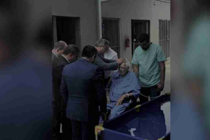 Batismo dentro de hospital emociona equipe e família no Paraná