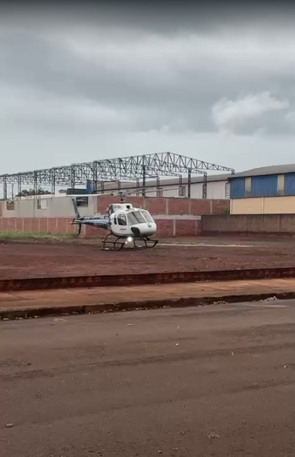 Homem tenta pular muro, estrutura desaba e mobiliza equipe aeromédico do Samu em Paiçandu; vídeo