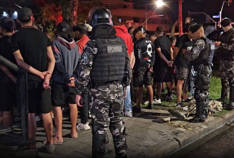 Jovem fica em estado gravíssimo após briga de torcida em Curitiba