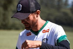 Maringá FC anuncia saída do técnico Rodrigo Chipp