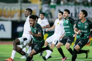 Maringá FC mira estreia na Copa do Brasil após permanência na elite do Paranaense