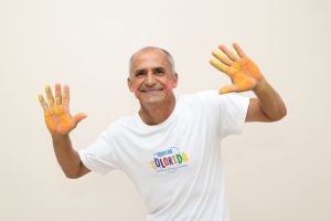 Medalhista olímpico, Vanderlei Cordeiro é embaixador da Corrida Colorida do Hospital da Criança de Maringá