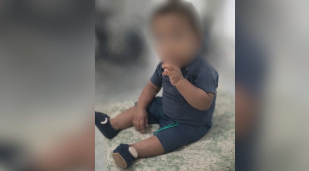 Menino de um ano e meio fica em estado grave após acidente com água quente