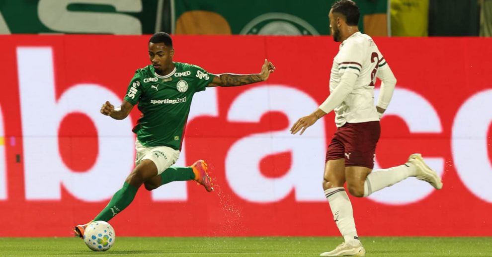 Palmeiras derrota Fluminense por 2 a 1 e mantém liderança do Campeonato Brasileiro