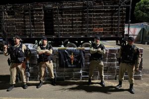 Polícia Militar apreende mais de duas toneladas de maconha em carga de frangos