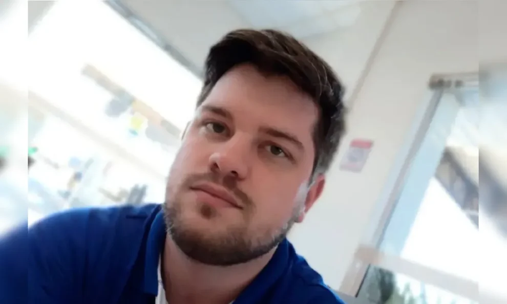 Professor de 33 anos é encontrado morto dentro de carro no Paraná