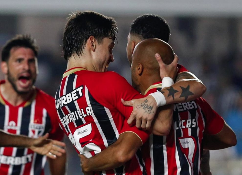 Santos e São Paulo empatam na Vila Belmiro; Peixe amplia jejum e torcida protesta