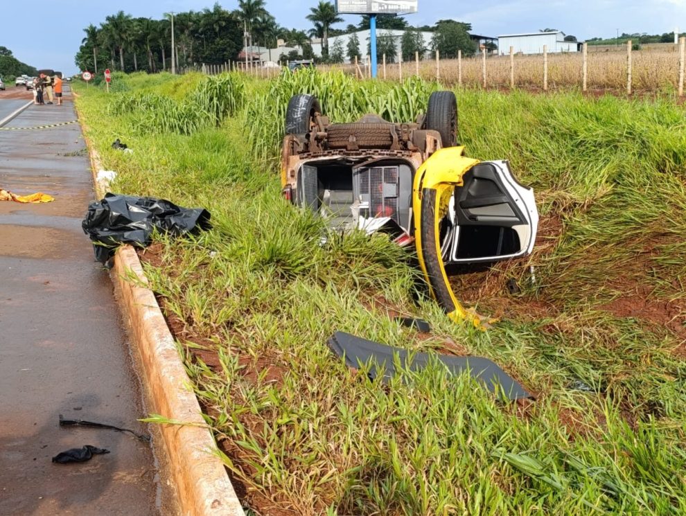 Viatura capota na PR-323 e deixa um policial morto e outro em estado grave