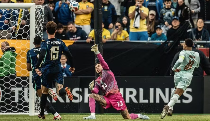 França vence Brasil por 2 a 1 em amistoso preparatório para a Copa do Mundo