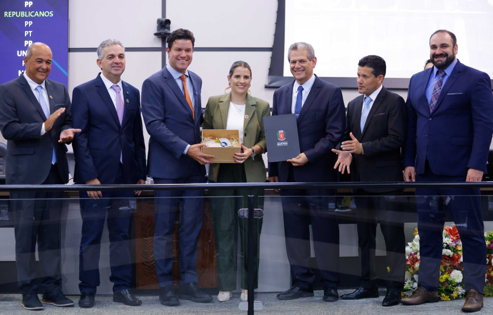 Guto Silva é homenageado e tem trajetória reconhecida em Maringá