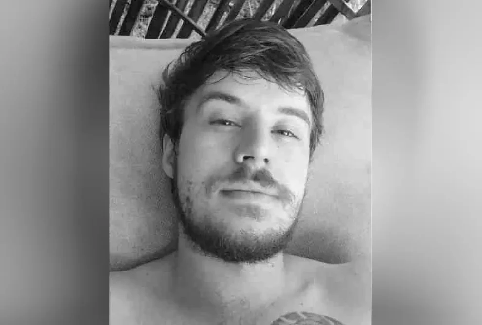 Jovem é encontrado morto enrolado em cobertor em área de mata