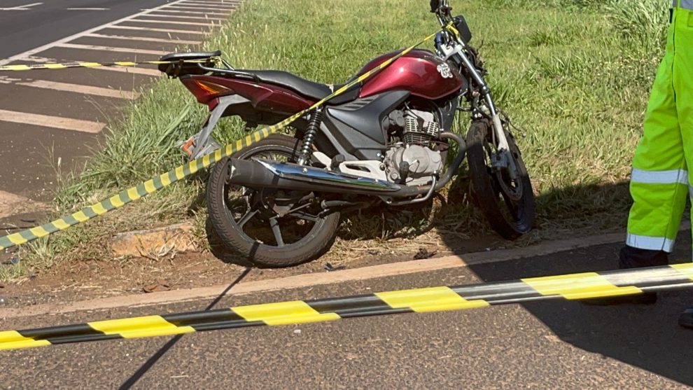 Motociclista morre após colisão contra caminhão na BR-376, em Maringá