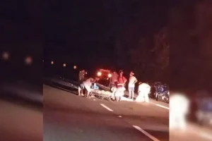 Motorista se envolve em acidente na BR-376, pega "rabeira" em caminhão e é atropelado