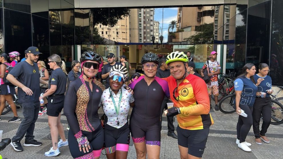 Passeio ciclístico reúne famílias e celebra Dia da Mulher