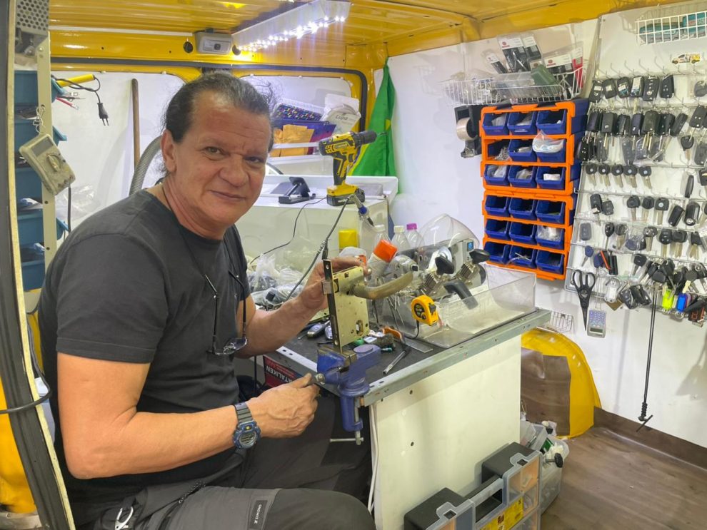 Chaveiro de Maringá aposta em atendimento 24h sobre rodas