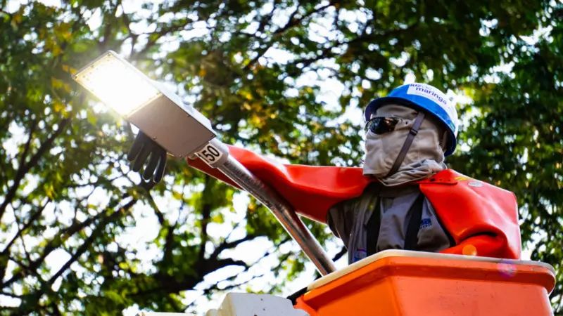 Com multas de R$ 800 mil, Enel X protocola saída da PPP da iluminação em Maringá