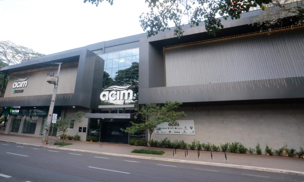 Em manifesto, Acim e entidades pedem revogação de lei que alterou feriado do Aniversário de Maringá