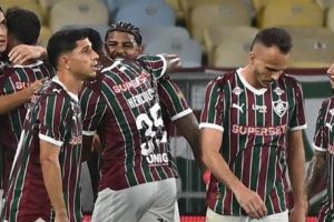 Fluminense atropela o Corinthians e empata com o Palmeiras no topo da tabela do Brasileirão 2026