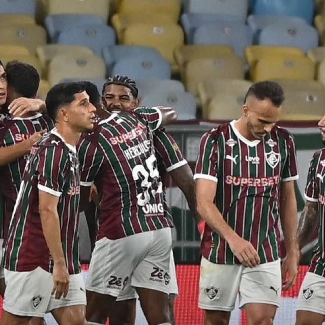 Fluminense atropela o Corinthians e empata com o Palmeiras no topo da tabela do Brasileirão 2026