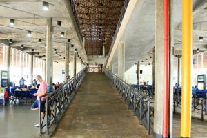 Idoso é preso após importunar sexualmente adolescente de 17 anos dentro de ônibus em Maringá