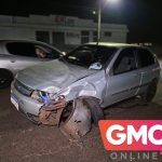 Imagens mostram acidente com carro na contramão no Contorno Sul de Maringá; motociclista teve a perna amputada