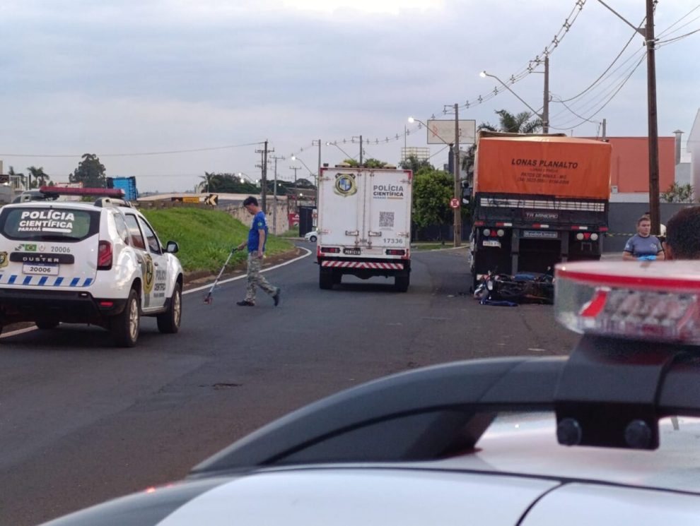 Jovem de 18 anos que morreu em acidente de moto em Maringá é identificado; veja o momento da colisão