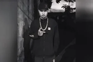 Jovem é morto a tiros em carro de aplicativo por falso policial