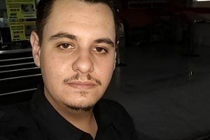 Motorista de aplicativo é morto a tiros dentro do carro em Marialva