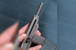 Polícia apreende arma de fabricação caseira durante abordagem a suspeitos, em Paiçandu