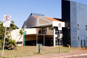 Prefeitura de Maringá revoga decreto e tenta alterar escala de trabalho de profissionais da Saúde, denuncia sindicato