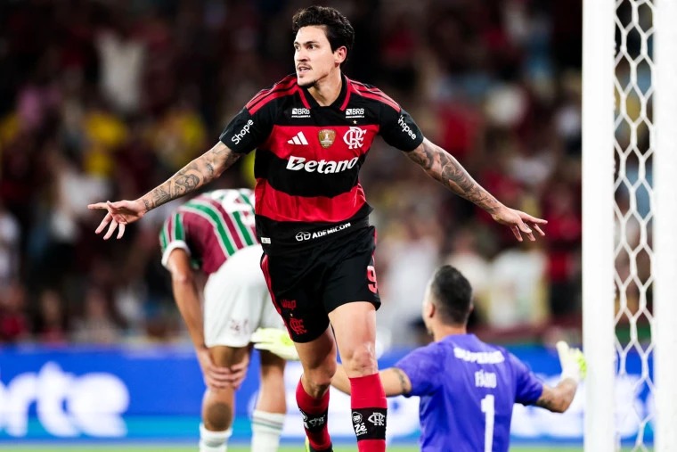 Rodada dos clássicos termina com vitória do Flamengo e empate no Derby Paulista