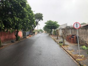 Rua Roberto Farinazzo agora é mão única em Jandaia do Sul