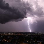 Tempestade com granizo e ventos de até 60 km/h coloca 96 cidades do Paraná em alerta; veja a lista