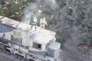 Trem tem princípio de incêndio em Curitiba a caminho do litoral