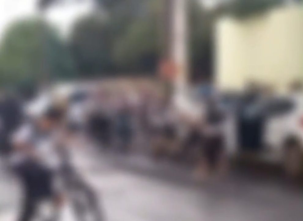 Vídeo mostra briga entre alunos que terminou com adolescente esfaqueado em Maringá