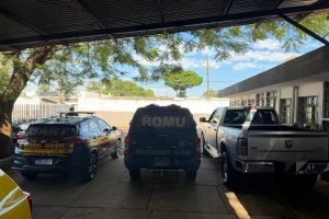 Caminhonete adulterada é apreendida e dono com mandado por estelionato é identificado em Maringá
