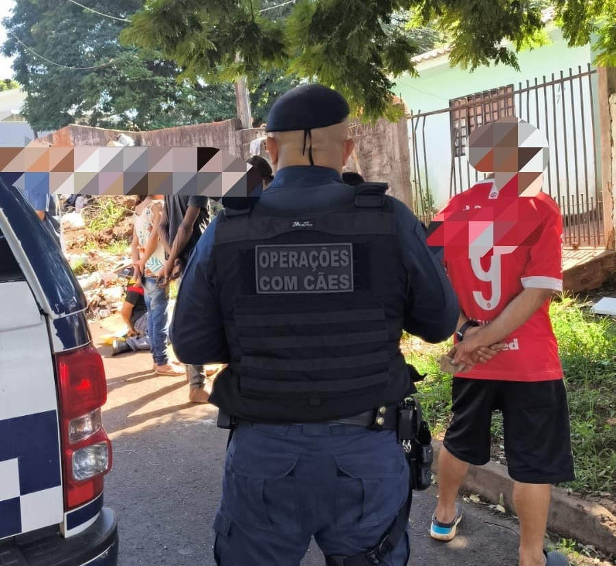Foragido da Justiça é preso durante patrulhamento no Parque Hortência, em Maringá