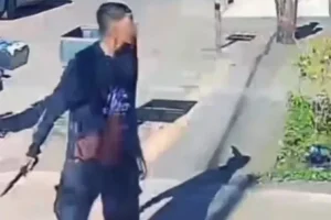 Homem com facão morre após tentar invadir casa da ex