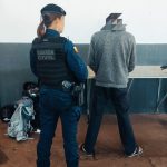 Homem é preso por descumprir medida protetiva no Jardim Piatã, em Maringá