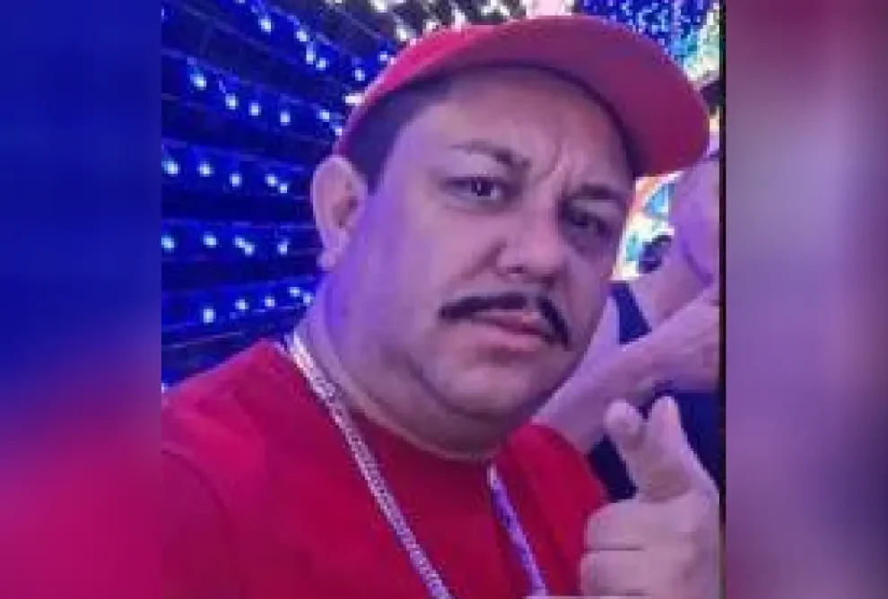 Homem executado com 20 tiros na frente de bar identificado