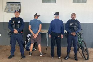 Homem se passa por funcionário da loja e furta corrente de ouro de cadeirante em Maringá