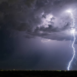 Mais de 120 cidades do Paraná estão sob alerta de tempestade com risco de granizo e ventos fortes; confira a lista