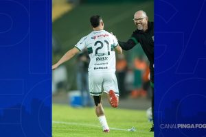Maringá reage após tropeço em casa, goleia o Ypiranga-RS e volta ao G4 da Série C