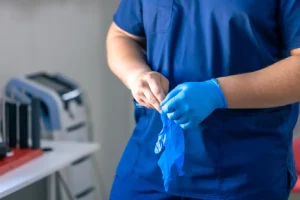 Mulher morre três dias após realizar cirurgia plástica