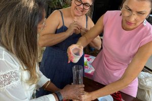Projeto oferece sutiãs com prótese a mulheres com câncer