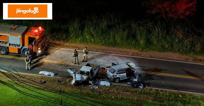 Tragédia na PR-463: colisão frontal deixa quatro mortos próximo ao Trevo do Boi