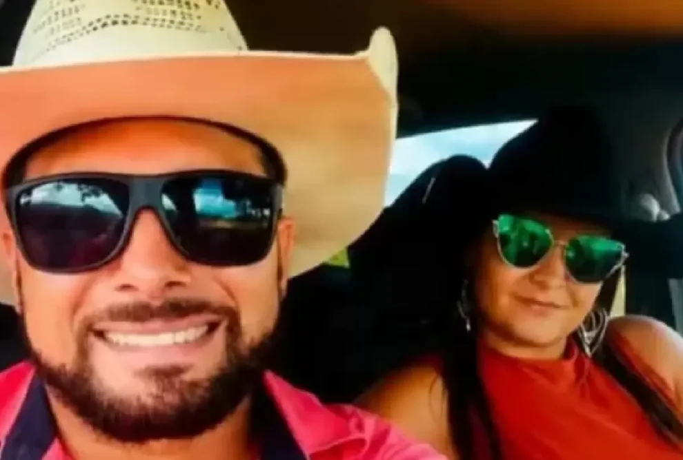 Casal morre em grave acidente com ônibus de turismo